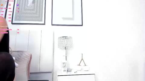 sky_johnson_ online show from 09/11/25, 07:14