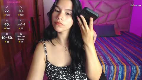 Snapshot of sky_lover_ chatting on 04/29/26, 01:15 Sky online show from 04/29/26, 01:15