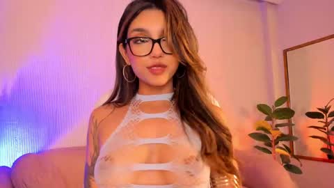 Snapshot of sky_rosee chatting on 12/04/24, 08:40 Sky online show from 12/04/24, 08:40