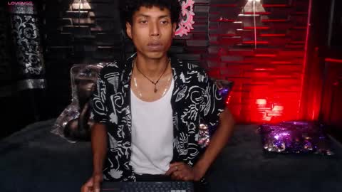 Snapshot of sky_walkerss chatting on 02/23/26, 12:19 sky_walkerss online show from 02/23/26, 12:19