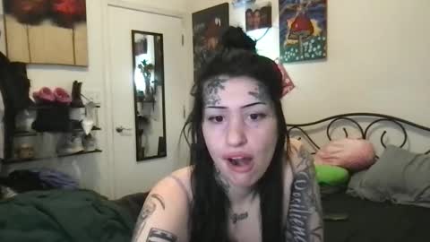 Snapshot of skybabytv chatting on 11/04/25, 05:23 skybabytv online show from 11/04/25, 05:23