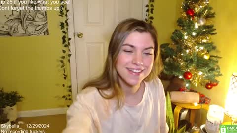 Snapshot of skybella_ chatting on 12/29/24, 01:28 Skylar online show from 12/29/24, 01:28