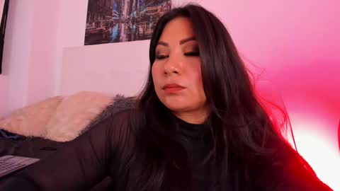 Snapshot of skydarkblue chatting on 01/27/25, 04:52 skydarkblue online show from 01/27/25, 04:52