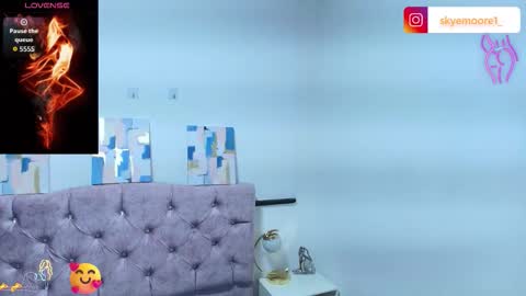 skye moore online show from 09/26/25, 11:47