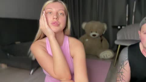 Snapshot of skyffi chatting on 02/02/25, 06:53 GARRY AND SOPHIA online show from 02/02/25, 06:53