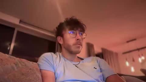 skyisthelimit1995 online show from 12/20/25, 06:15