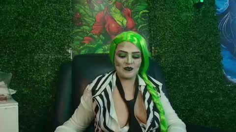 skylar__desire online show from 10/31/25, 04:41