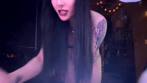 Snapshot of skylar_doll_rose chatting on 12/16/25, 04:01 skylar_doll_rose online show from 12/16/25, 04:01