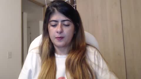 Snapshot of skyler1195 chatting on 01/15/25, 02:06 Skyler online show from 01/15/25, 02:06