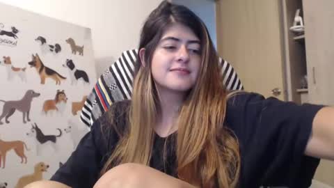 Snapshot of skyler1195 chatting on 01/26/25, 04:41 Skyler online show from 01/26/25, 04:41