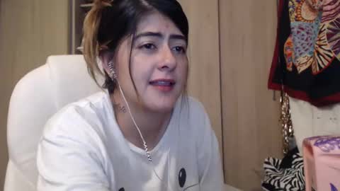 Snapshot of skyler1195 chatting on 02/01/25, 01:55 Skyler online show from 02/01/25, 01:55