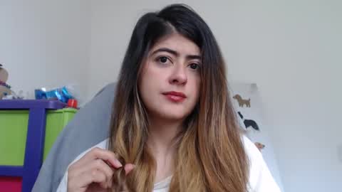 Snapshot of skyler1195 chatting on 02/16/25, 06:32 Skyler online show from 02/16/25, 06:32