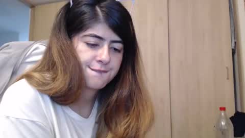 Snapshot of skyler1195 chatting on 02/17/25, 05:47 Skyler online show from 02/17/25, 05:47