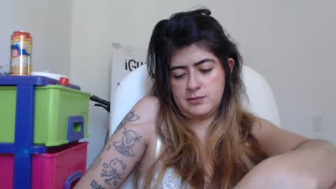 Snapshot of skyler1195 chatting on 02/20/25, 08:25 Skyler online show from 02/20/25, 08:25