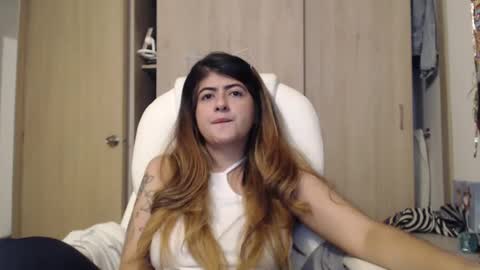 Snapshot of skyler1195 chatting on 03/01/25, 05:09 Skyler online show from 03/01/25, 05:09