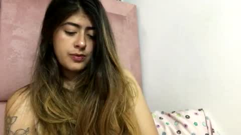 Snapshot of skyler1195 chatting on 09/17/25, 02:24 Skyler online show from 09/17/25, 02:24