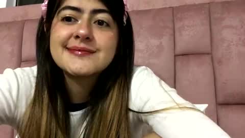 Snapshot of skyler1195 chatting on 10/28/25, 02:59 Skyler online show from 10/28/25, 02:59