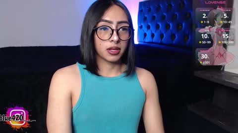 Snapshot of skyler__blue4 chatting on 09/21/25, 05:14 blue online show from 09/21/25, 05:14