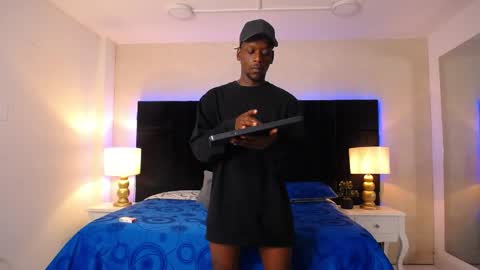 SKYLERBIGXXX online show from 04/29/26, 05:00
