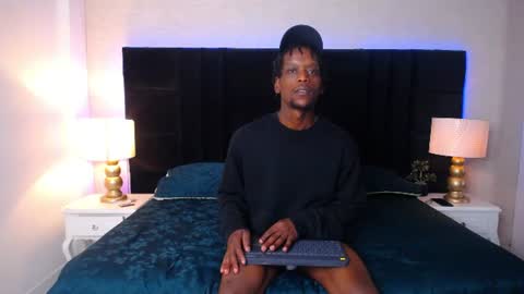 Snapshot of skylerbigxxx chatting on 06/30/26, 03:51 SKYLERBIGXXX online show from 06/30/26, 03:51