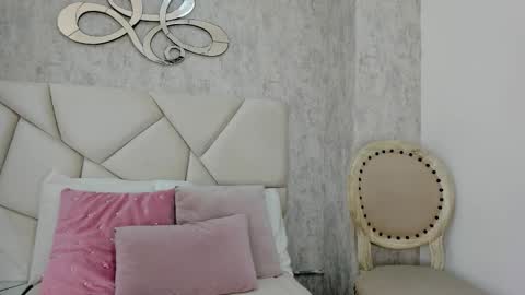 Skyler online show from 10/17/25, 08:11