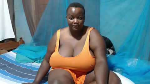 Snapshot of skylla07 chatting on 03/12/25, 03:35 sheliah online show from 03/12/25, 03:35