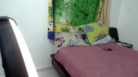 Snapshot of skynataly chatting on 12/03/24, 07:32 skynata online show from 12/03/24, 07:32