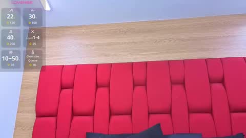 Skynny online show from 10/18/25, 07:36