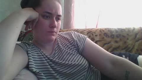 skyressie333 online show from 05/14/26, 07:04