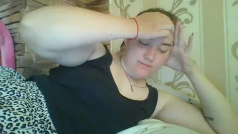 skyressie333 online show from 07/08/26, 05:45