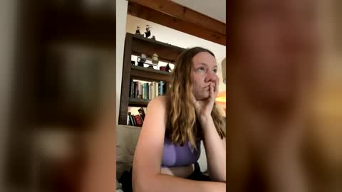 Snapshot of skywinters chatting on 07/10/26, 02:41 Sky Winters online show from 07/10/26, 02:41