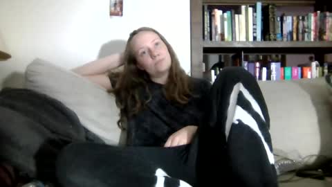 Snapshot of skywinters chatting on 07/25/26, 01:36 Sky Winters online show from 07/25/26, 01:36