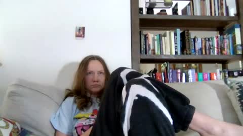 Snapshot of skywinters chatting on 07/28/26, 03:21 Sky Winters online show from 07/28/26, 03:21
