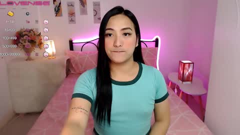 Queen Cyrine online show from 12/23/24, 10:10