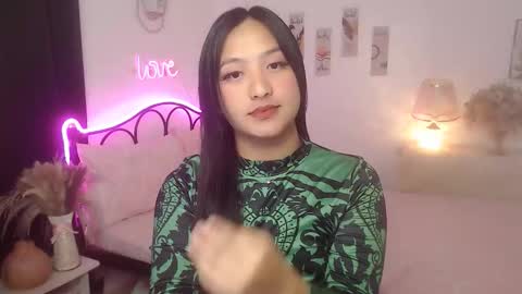 Queen Cyrine online show from 10/14/25, 11:33