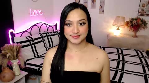 Queen Cyrine online show from 12/01/25, 11:15