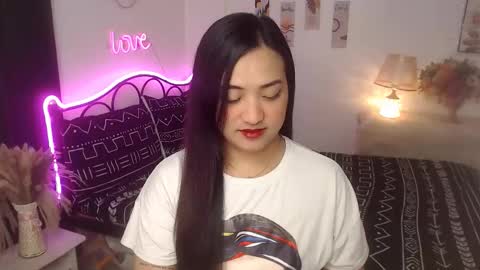 Queen Cyrine online show from 12/22/25, 11:29