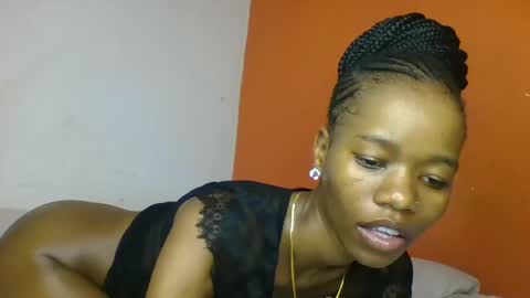 Snapshot of slaybby chatting on 02/11/25, 02:24 Slaybby online show from 02/11/25, 02:24