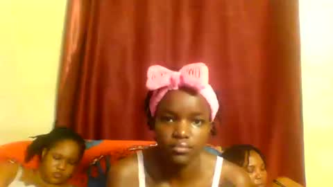 Snapshot of sleek_ass chatting on 03/01/25, 06:00 sleek_ass online show from 03/01/25, 06:00