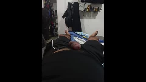 Snapshot of sleepcoder chatting on 11/27/25, 03:03 sleepcoder online show from 11/27/25, 03:03