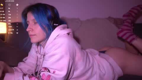 Snapshot of sleepingsonya chatting on 11/11/25, 08:20 Sonya online show from 11/11/25, 08:20