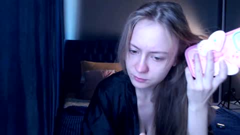 Snapshot of slemgem chatting on 10/15/25, 07:52 Slemgem Amy  friends online show from 10/15/25, 07:52