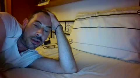Snapshot of slevin1983 chatting on 07/21/26, 12:02 slevin online show from 07/21/26, 12:02