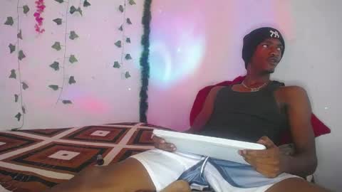 sleyandluna1 online show from 05/17/26, 01:51