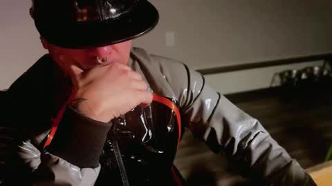 Slick online show from 12/18/25, 03:23