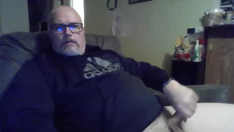 Snapshot of slickdick160 chatting on 10/17/25, 12:19 slickdick160 online show from 10/17/25, 12:19