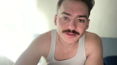 Snapshot of slickmass chatting on 03/03/25, 02:04 SlickMass online show from 03/03/25, 02:04