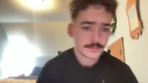 Snapshot of slickmass chatting on 03/04/25, 01:34 SlickMass online show from 03/04/25, 01:34