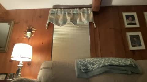 Snapshot of slickmass chatting on 11/10/25, 08:19 SlickMass online show from 11/10/25, 08:19