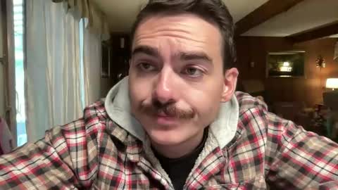 Snapshot of slickmass chatting on 11/13/25, 06:18 SlickMass online show from 11/13/25, 06:18